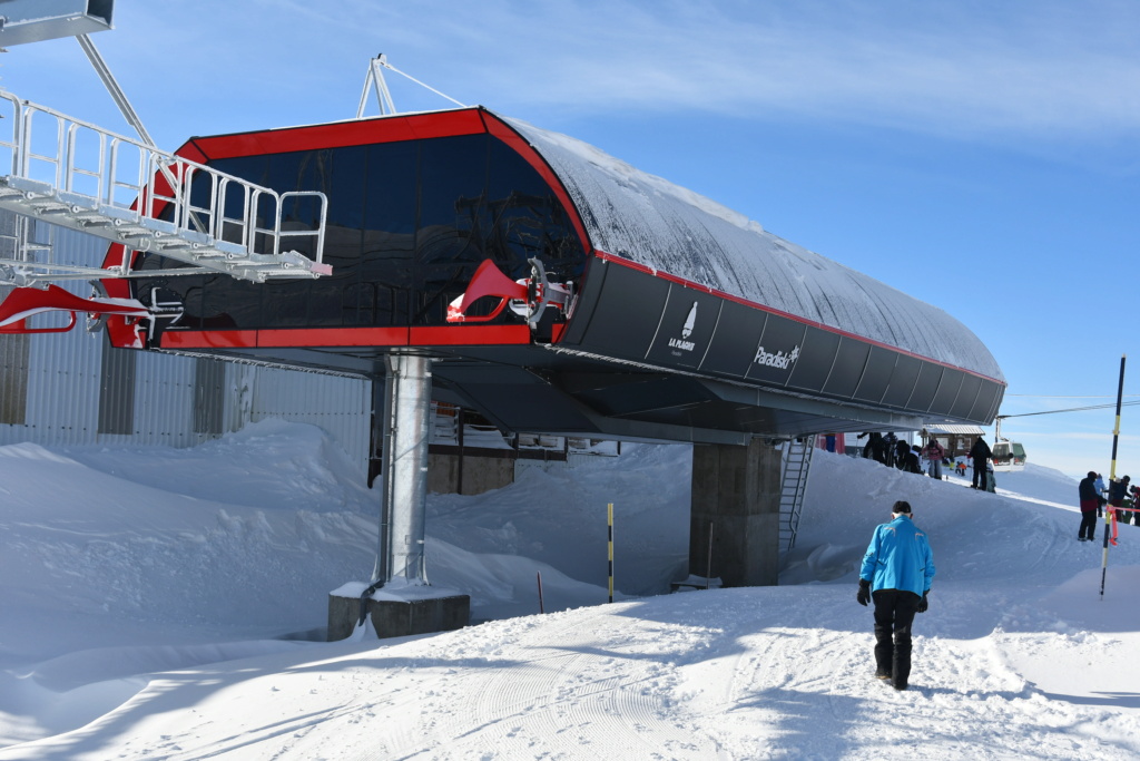 Construction télécabine 10 places (TCD10) des Glaciers La Plagne