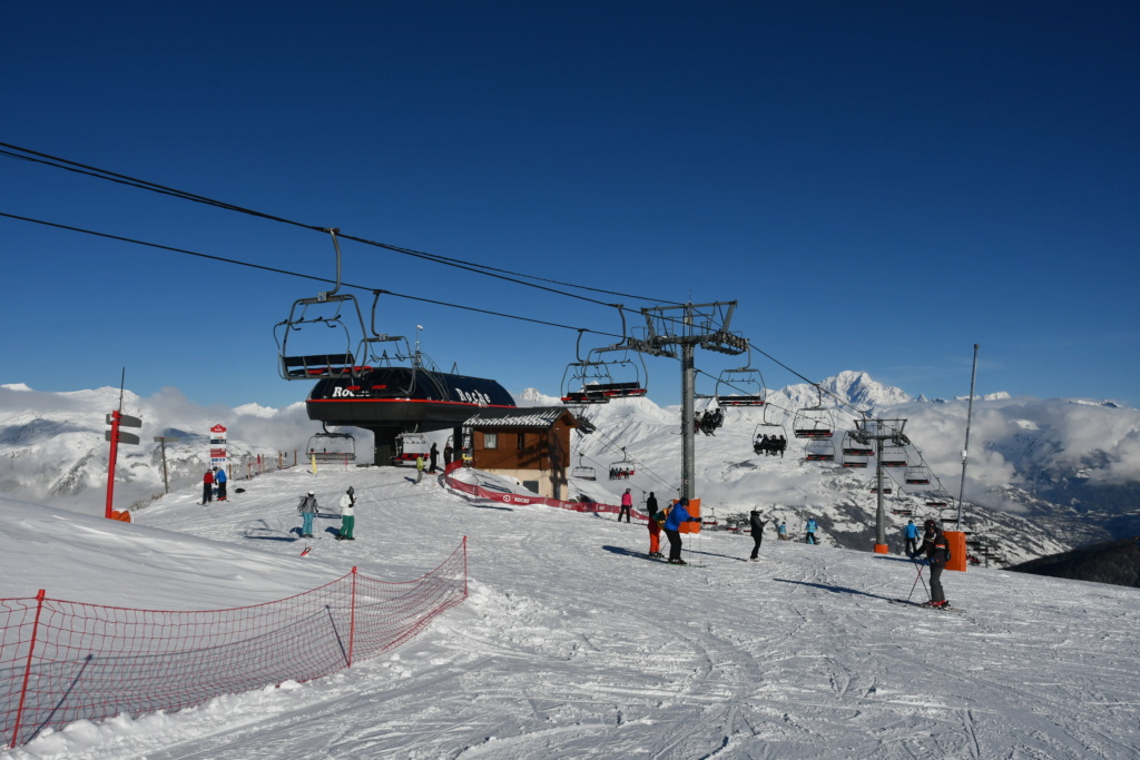 Télésiège débrayable 6 places (TSD6) La Roche Dsc10600