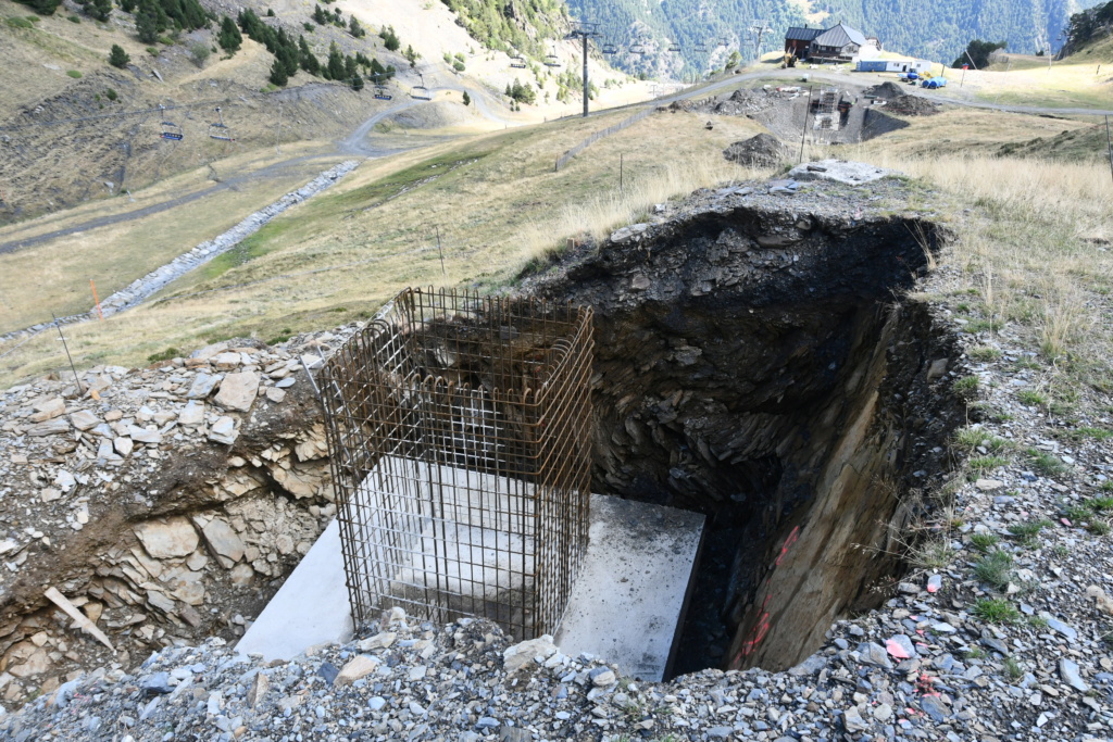 Pal Arinsal - Construction Télésiège Espeluga, TSD Port Negre & TSF Meligar Dsc11859