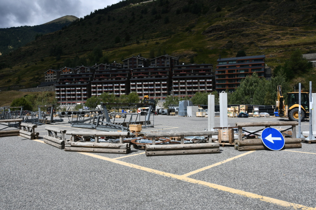 Construction télésiège fixe 4 places (TSF4) Seig - Grandvalira Dsc11914