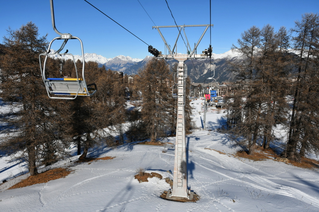 Télésiège fixe 2 places (TSF2) Clos du Vallon Dsc12531