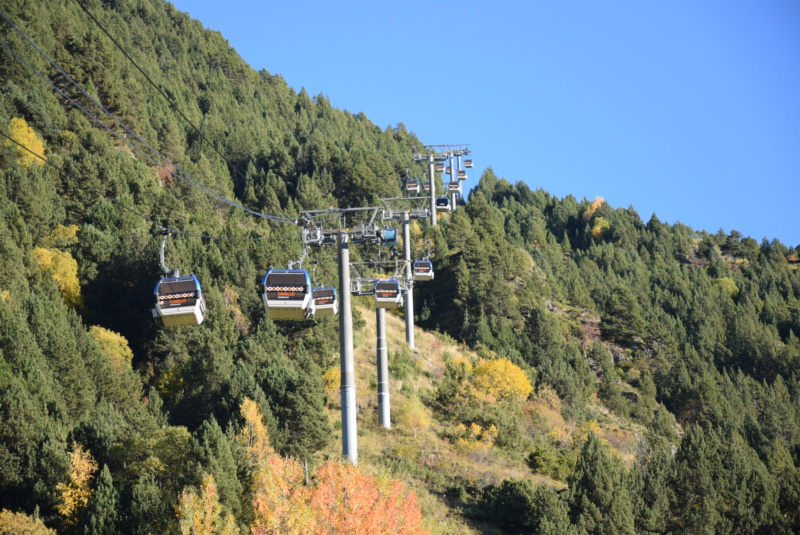 Télécabine débrayable 8 places (TCD8) Canillo Dsc_3341