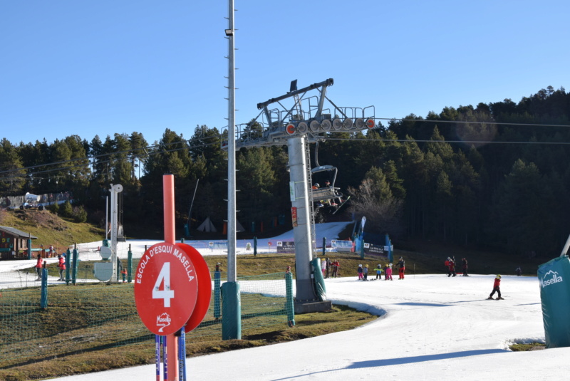 Télésiège débrayable 6 places (TSD6) TGV Masella Dsc_3686