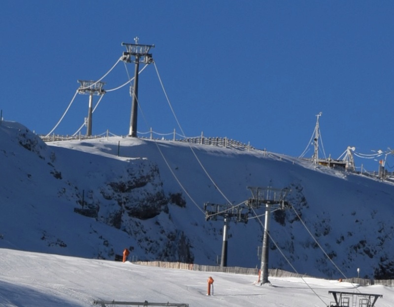 Télécabine débrayable 8 places (TCD8) Cadi-Moixero - Alp II Dsc_3702