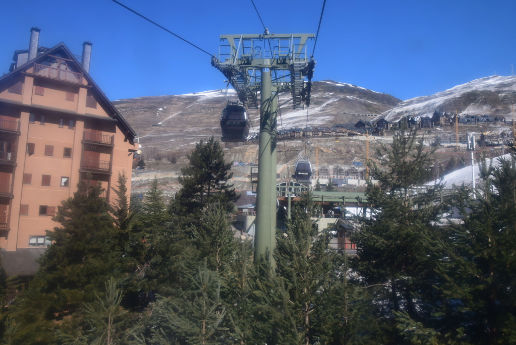 Télécabine débrayable 9 places (TCD9) Baqueira Dsc_7793