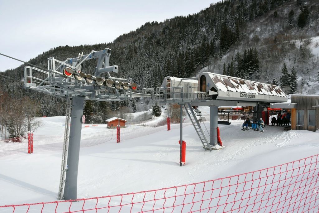 Télésiège débrayable 4 places (TSD4) Comborcière - Doppelmayr Dsc_9588