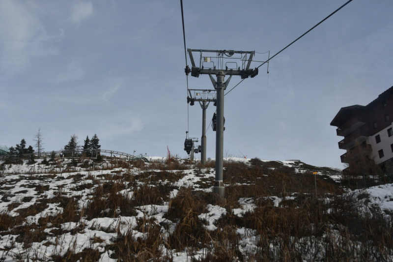 Télécabine débrayable 12 places (TCD12) des Bruyères Dsc_9752