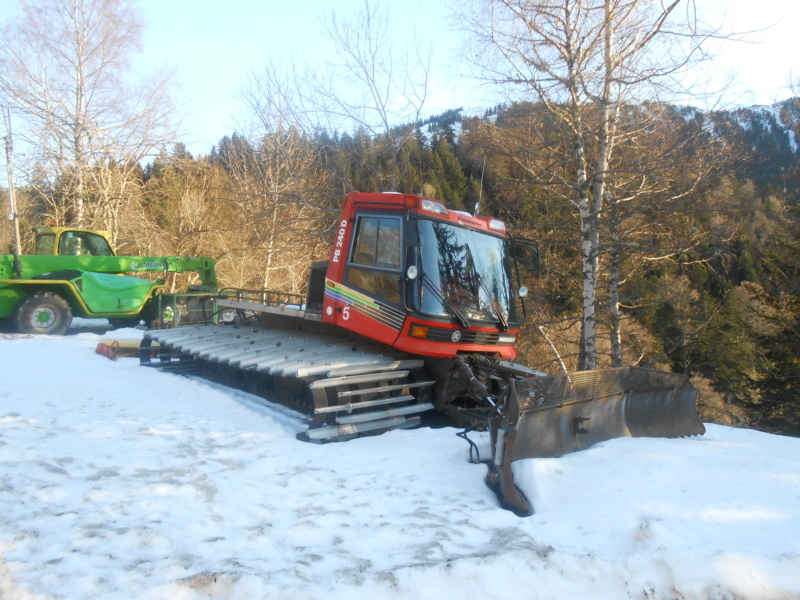 Pistenbully 240D Dscn4310