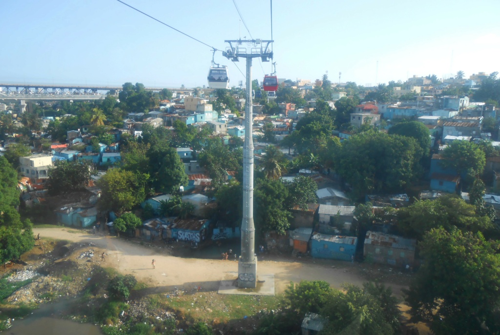 Télécabine débrayable 10 places (TCD10) Santo Domingo Dscn6811