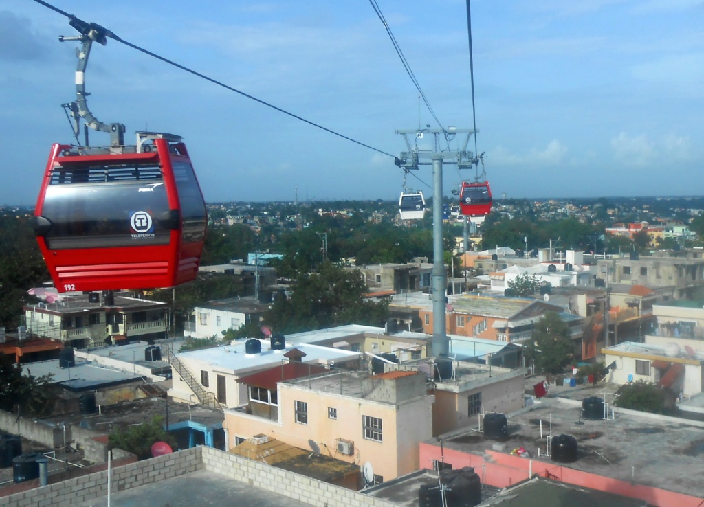 Télécabine débrayable 10 places (TCD10) Santo Domingo P1413