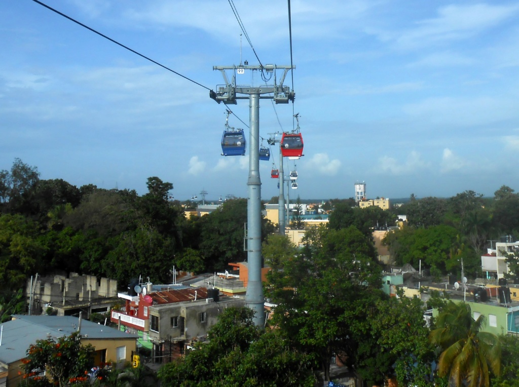 Télécabine débrayable 10 places (TCD10) Santo Domingo P2210