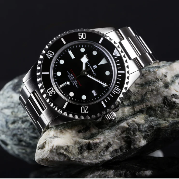 Le club des incontournables amateurs férus d'horlogerie et de Steinhart - tome 7 - Page 11 Ocean_11