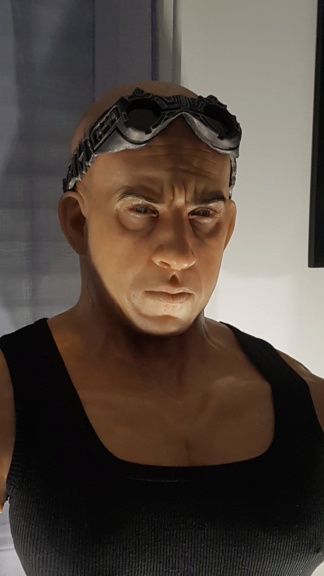 Riddick buste 1/1  Riddic10