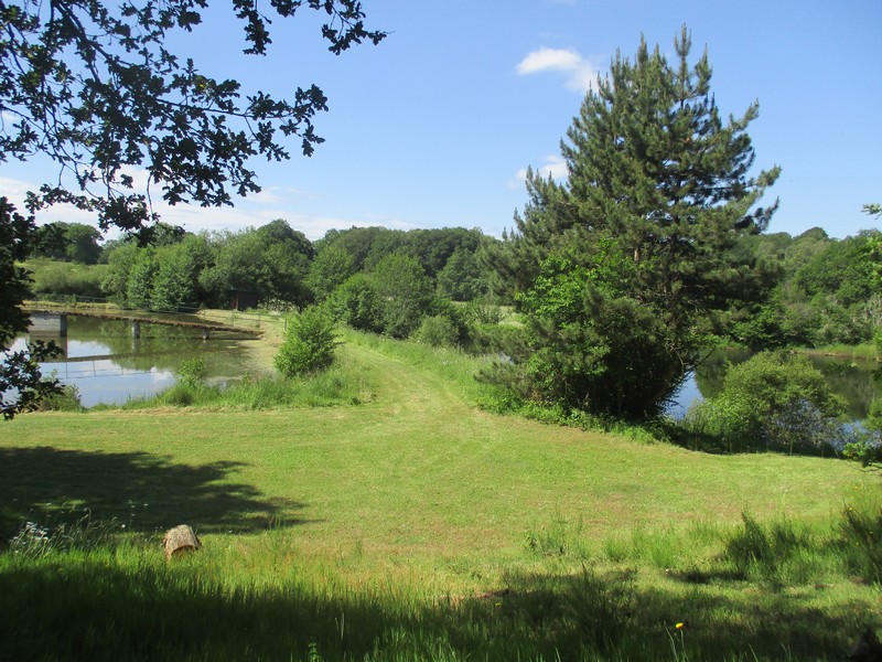 Au pays des "casse cailloux" Etang10