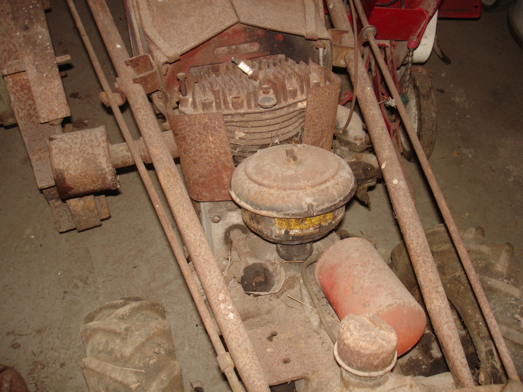 GRAVELY une machine d'antan remise en service Dsc06030