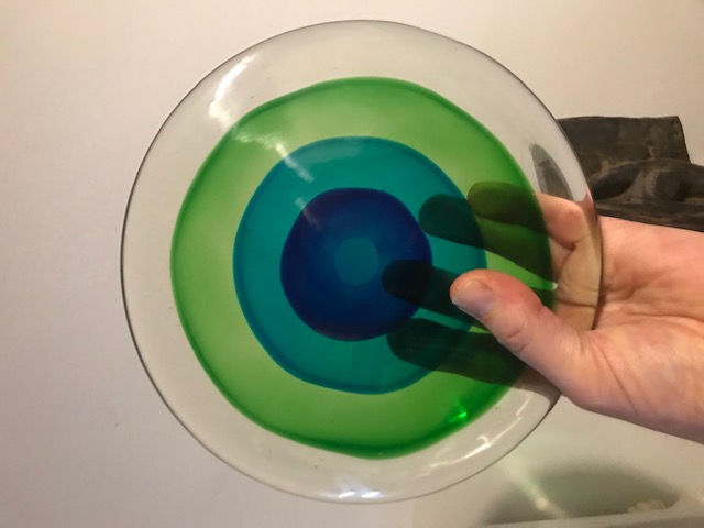 Art glass disc sculpture  39f0f010
