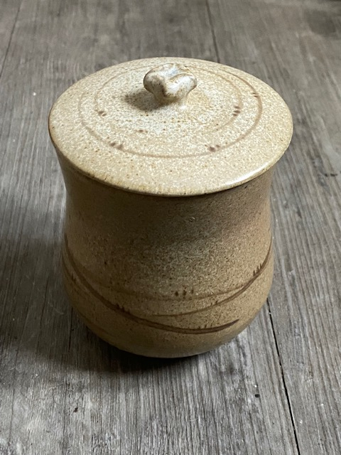Japanese Lidded Pot with Impressed mark? 7e129210