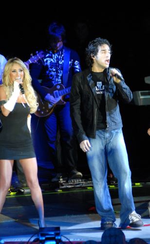 ღ Galeria de fotos en conciertos ღ - Página 22 4110