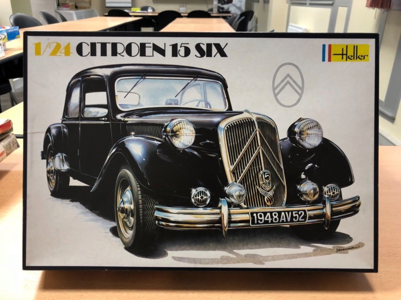 CITROËN 15 SIX  CYLINDRES traction avant 1/24ème Réf 763 Citroz12