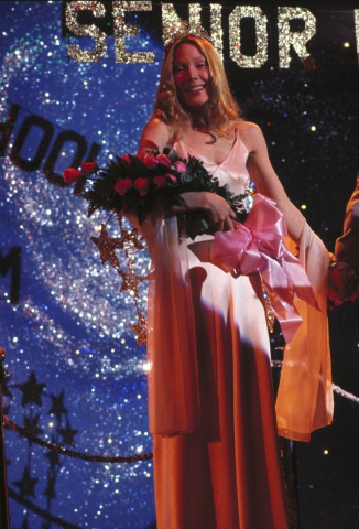 Carrie (1976) 1080p BluRay x264 HUNSUB MKV - színes, feliratos amerikai horror, 98 perc  C310