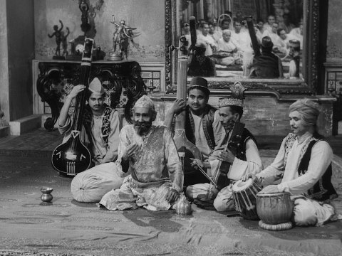  Zeneszalon (Jalsaghar) (1958) BluRay Criterion Collection 720p AC3 x264 HUNSUB MKV - fekete-fehér, feliratos indiai zenés dráma, 99 perc J311