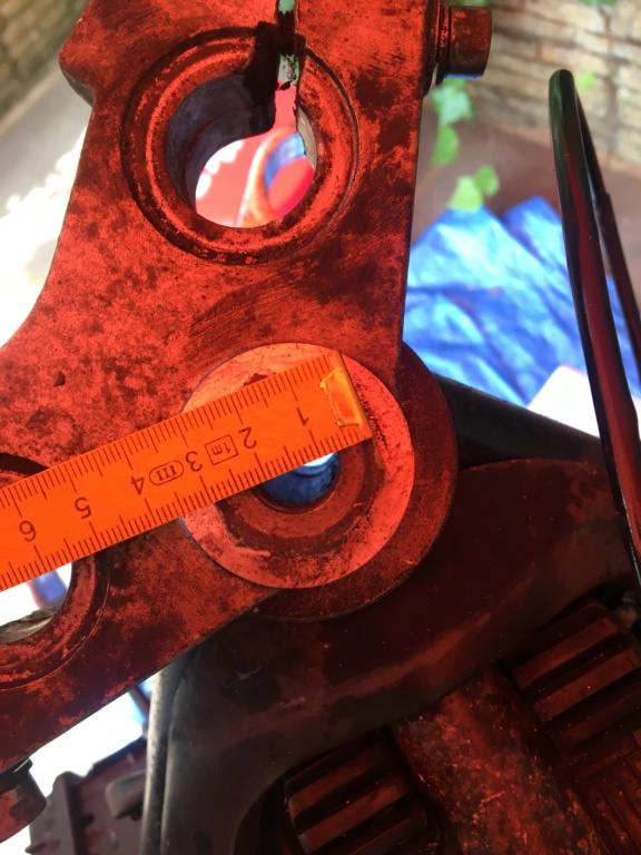 Seized triple yoke top nut - advice please! K100RS 497a1510