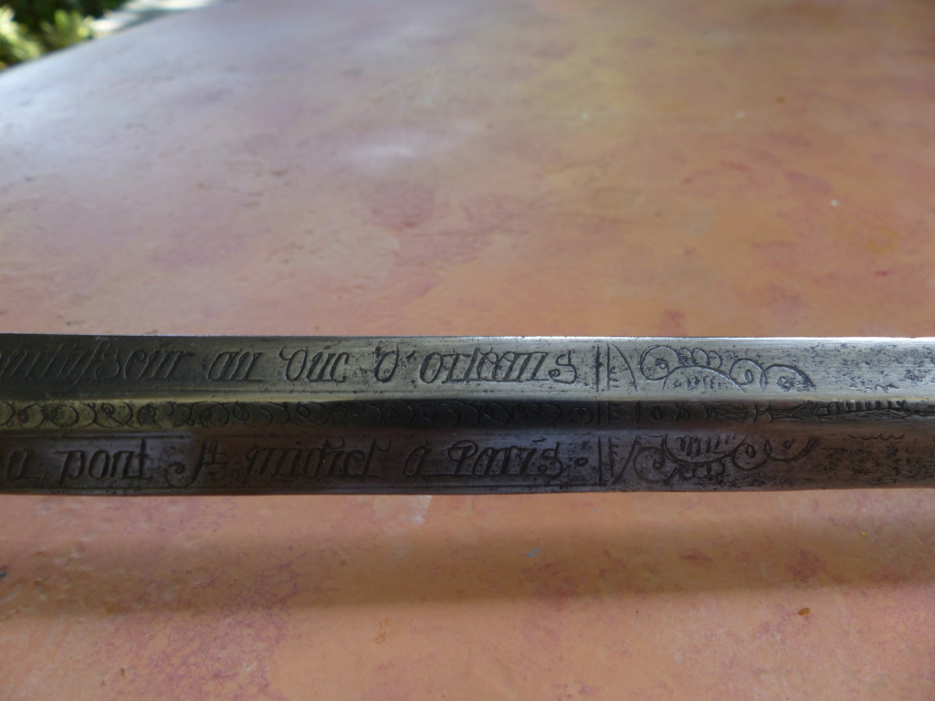 épée d'officier de cavalerie de la fin du règne de Louis XIV P1120366
