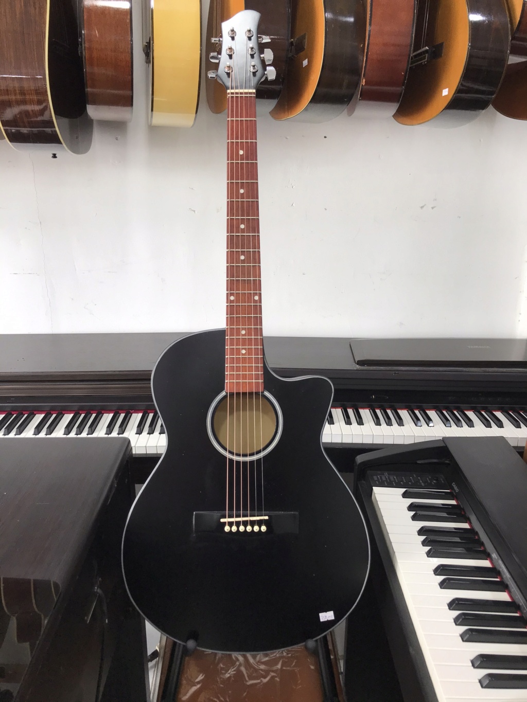 ĐÀN GUITAR VIỆT NAM 610