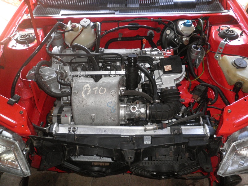 [35] 205 GTI 1L6 - 115cv - AM 88 - Rouge Vallelunga P5270110