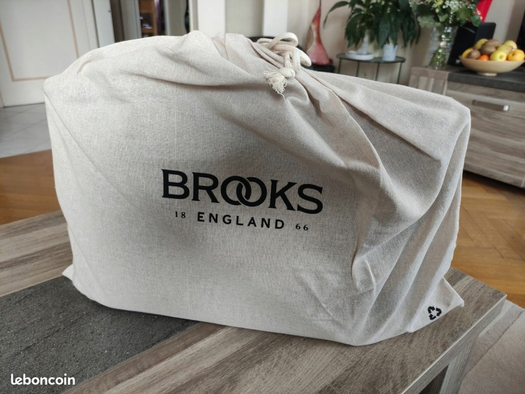 [JE VENDS] Brooks England Barbican : sac avant en cuir avec bandoulière pour Brompton, volume 15 litres Cbb44d10