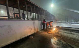 Фура снесла пешеходный мост в Дальнеконстантиновском районе. Photo234