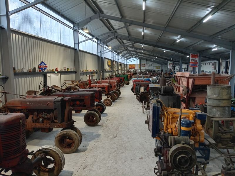 70 Loulans les forges : la ferme du tracteur de Mr Michel Bouchaton - Page 4 R-img_17