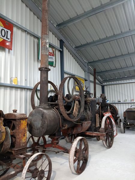 70 Loulans les forges : la ferme du tracteur de Mr Michel Bouchaton R-img_20