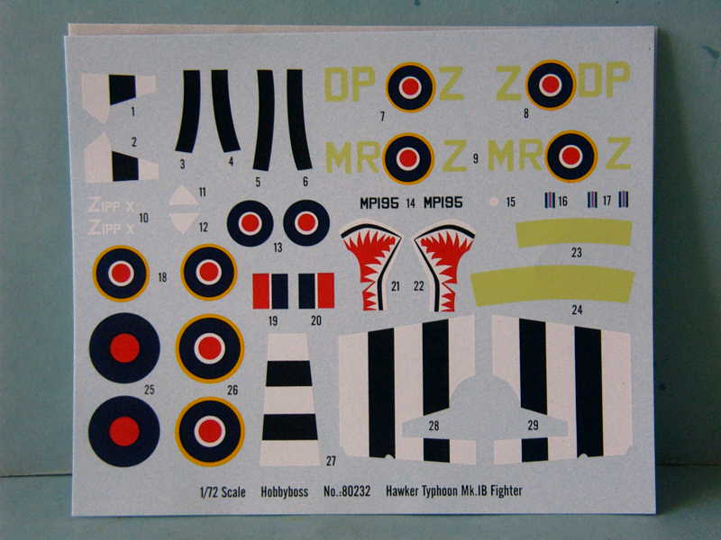 [HOBBYBOSS] HAWKER TYPHOON Mk 1B 1/72ème Réf 80232 Imag0059