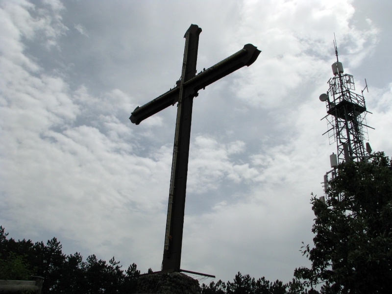 Les croix remarquables en lozre Img_3910