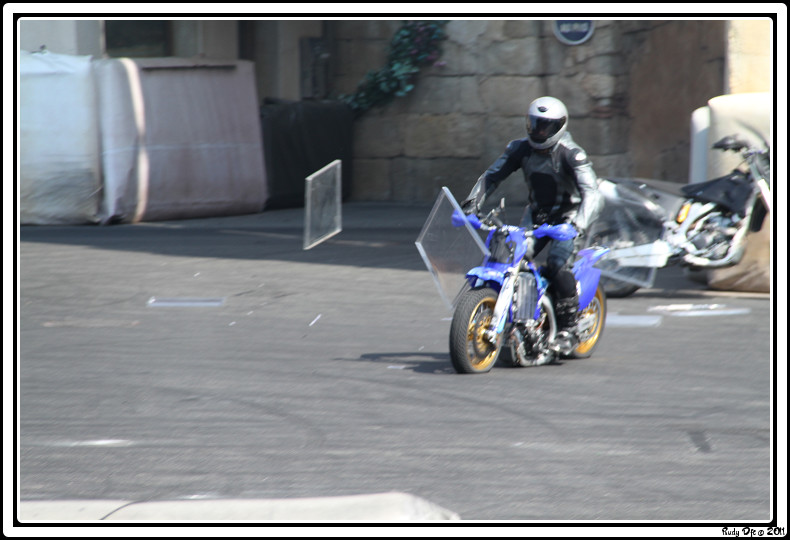  Moteurs... Action! Stunt Show Spectacular - Page 5 Img_1617
