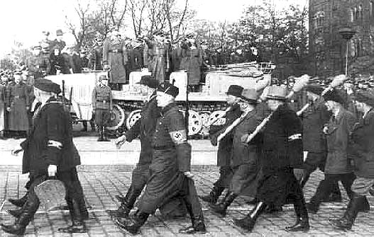 Le chant de l'Aigle (la chute de Berlin) Volksp10