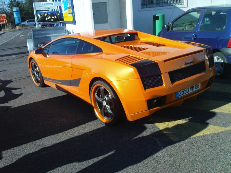 PETITE VOITURE SYMPA PRES DE CHEZ MOI Dsc00012