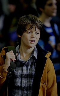 Colin Ford Sans_t27