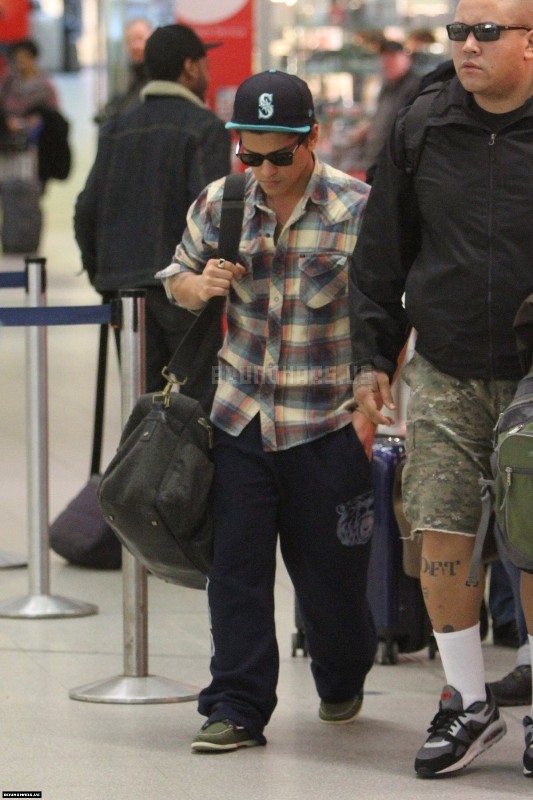 AT AIRPORT IN GERMANY - MARCH 2011 Ri210