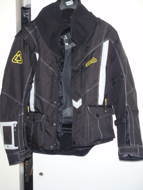 leatt adventure enduro jacket P4280010