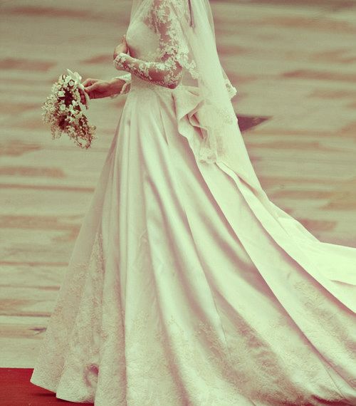 ROYAL WEDDING Dress10