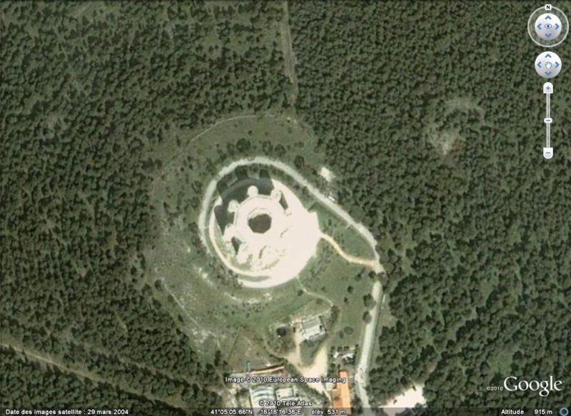 joliet - Lieux de tournages de films vus avec Google Earth - Page 20 Castel10
