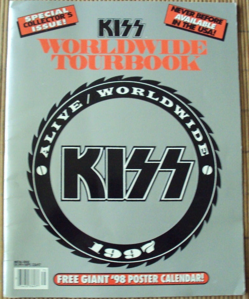 KISS, QUAND TU ME TOUR.....NES EN BOOK! - Page 4 Dsc02026
