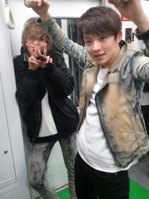 Dongmin du groupe Jumper a posté une photo de Niel et Ricky (Twitter) Mon_pe10