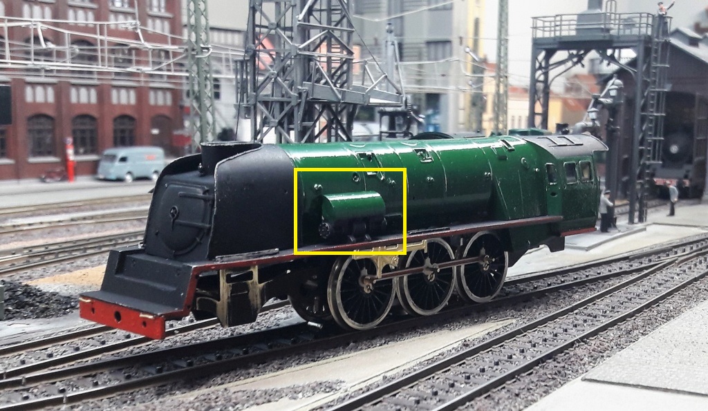 Construction d'un kit DJH de locomotive SNCB type 1.002 - Page 6 Dynamo10