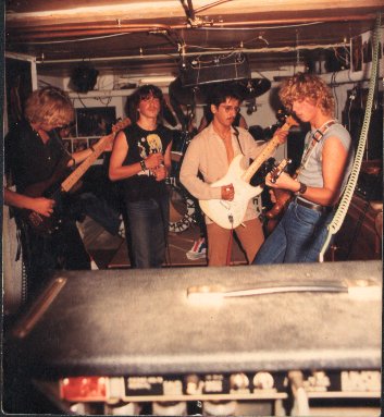 STEAMROCK (1982/1984 ) Steamr11