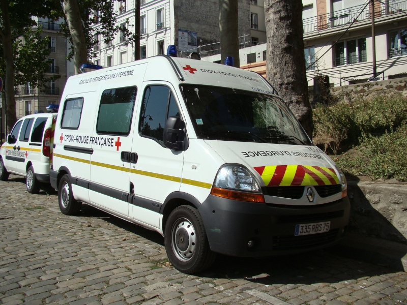 paris: divers services de secours Dsc08120