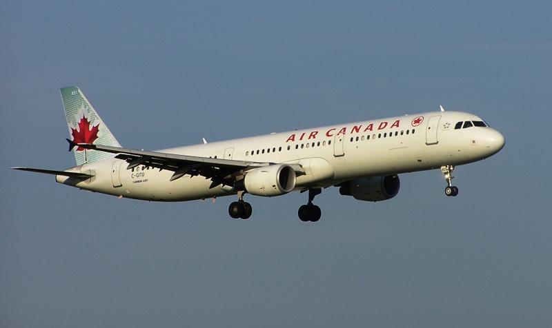 Juste Air Canada Yul-ai18