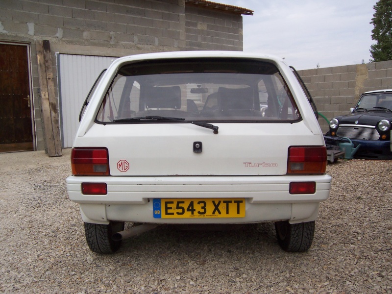 Bip-bip : Metro turbo mk2 "all white" RHD Metro_19